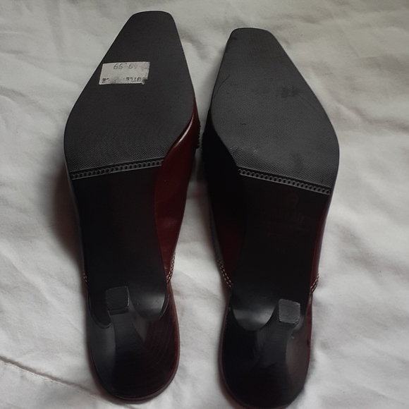 Etienne Aigner PATRICIAN Heels size 6M Leather - Picture 5 of 6